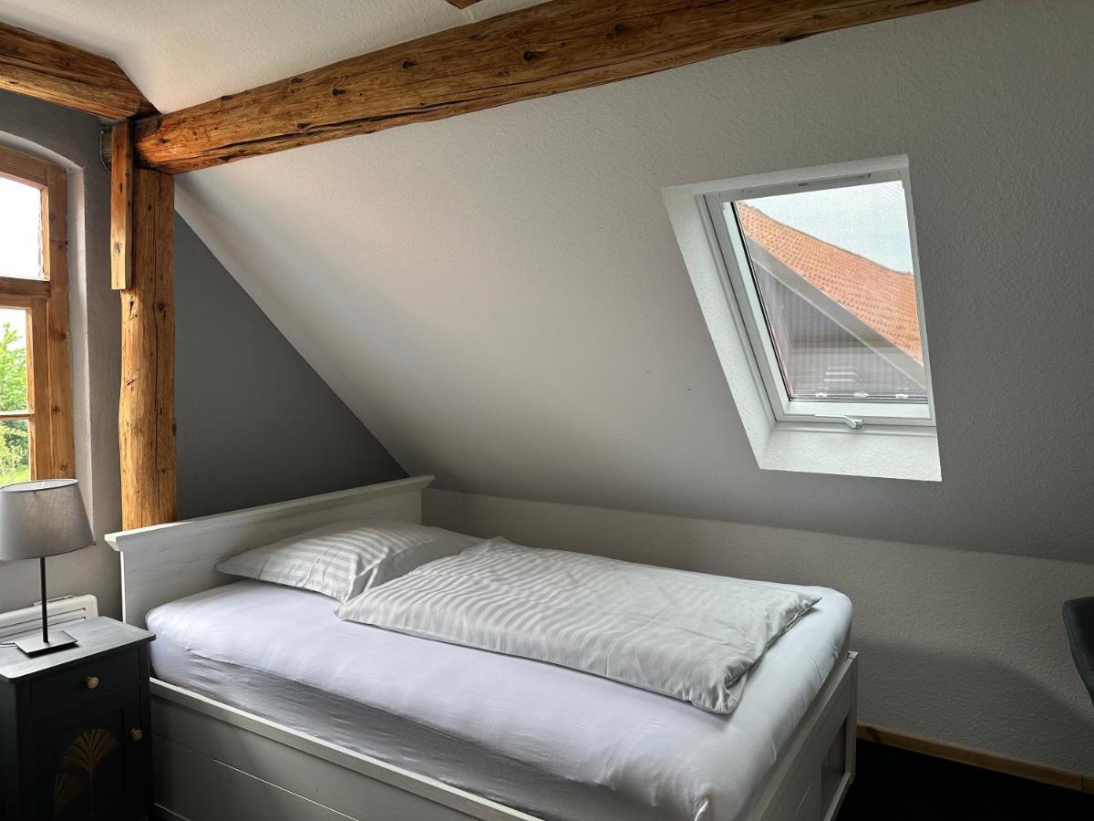 1852 Landgasthof- Ferienwohnung Elze Bagian luar foto